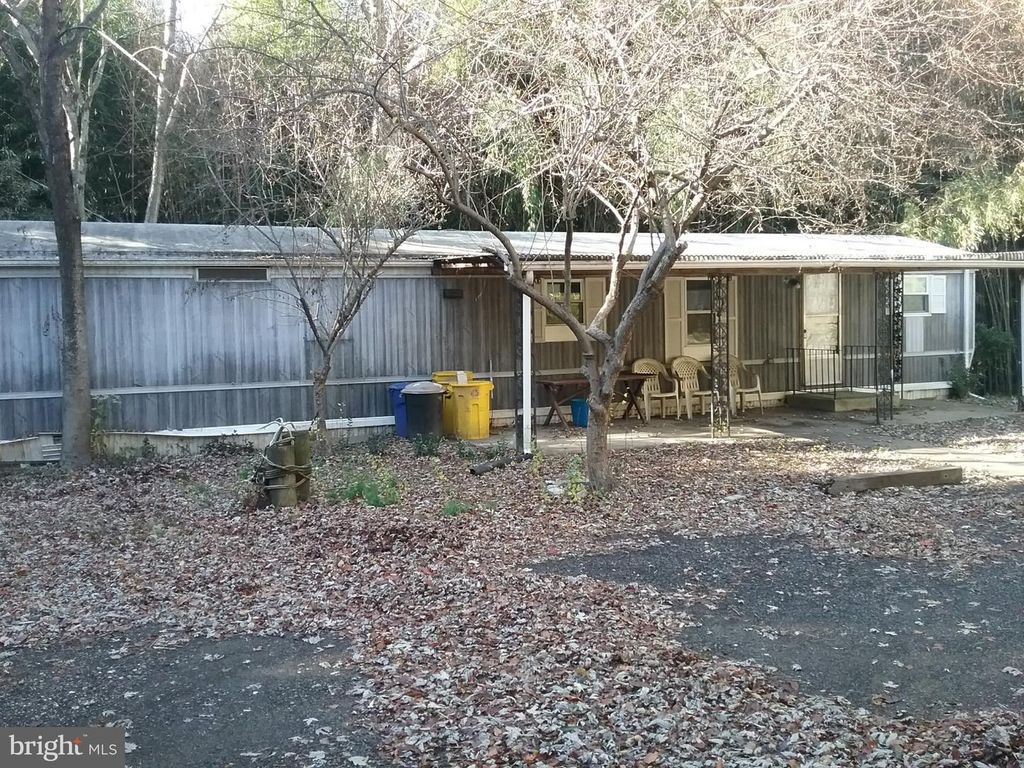 Image 12 of property listing at 650 TETON DR, Lothian, MD 20711