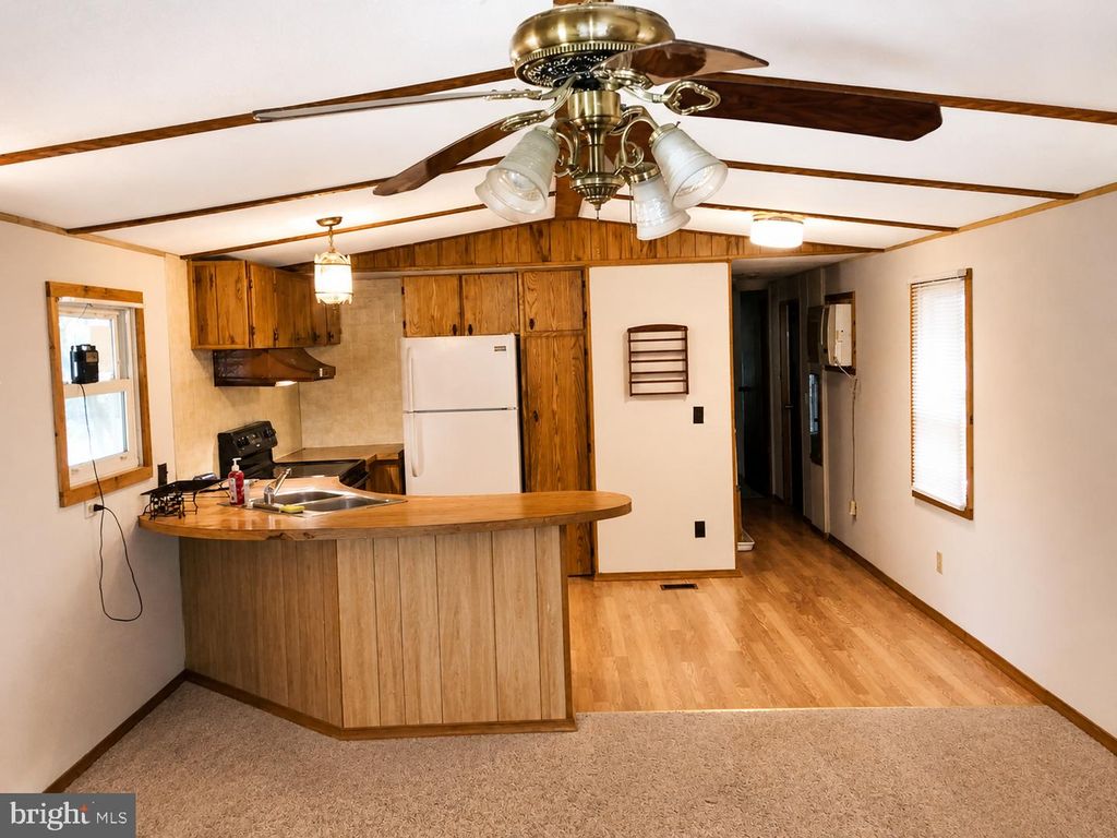 Image 15 of property listing at 650 TETON DR, Lothian, MD 20711