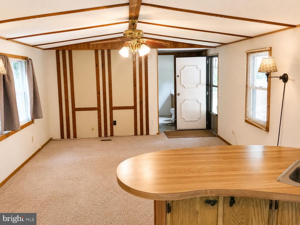 Image 16 of property listing at 650 TETON DR, Lothian, MD 20711