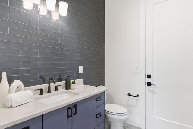 1107 Lipscomb Dr, Nashville, TN 37204