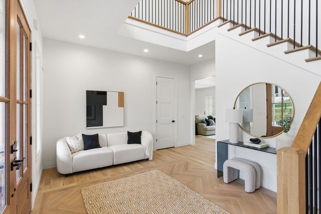 1107 Lipscomb Dr, Nashville, TN 37204