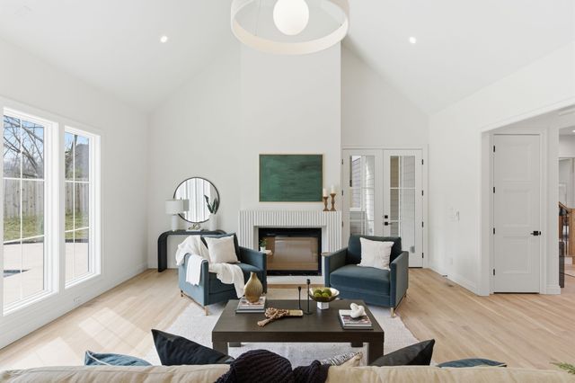 1107 Lipscomb Dr, Nashville, TN 37204