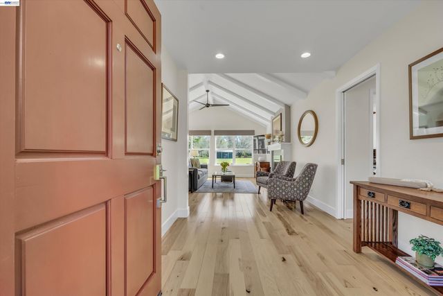 1450 Finley Rd, Pleasanton, CA 94588