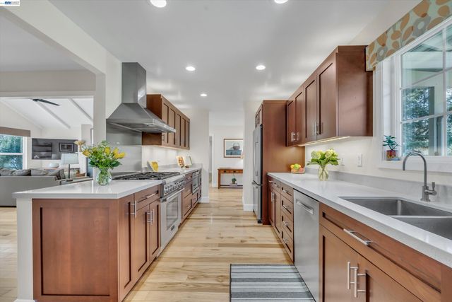 1450 Finley Rd, Pleasanton, CA 94588