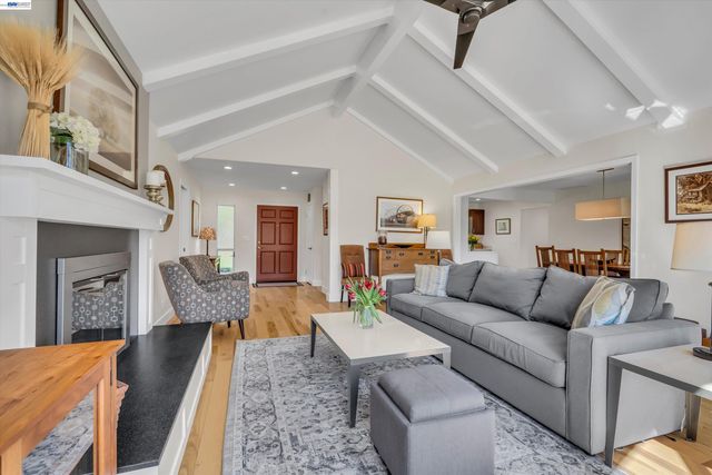 1450 Finley Rd, Pleasanton, CA 94588