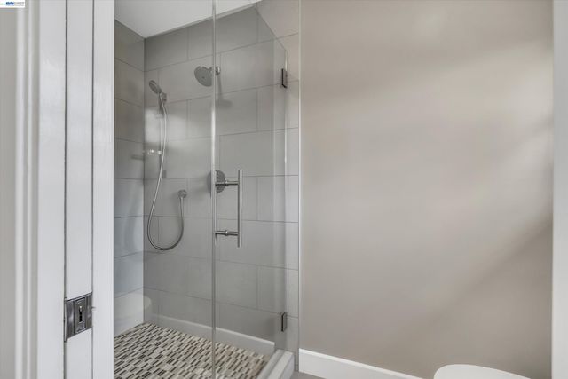 1450 Finley Rd, Pleasanton, CA 94588