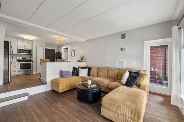 160 Burkhall St 212, Weymouth, MA 02190