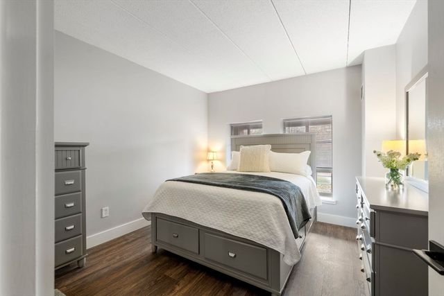 160 Burkhall St 212, Weymouth, MA 02190