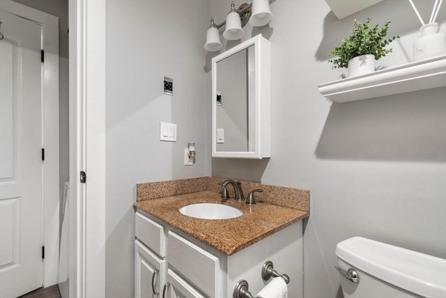 160 Burkhall St 212, Weymouth, MA 02190