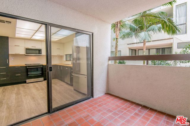 8380 W Waring Avenue 104, West Hollywood, CA 90069