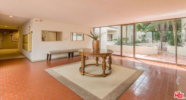 8380 W Waring Avenue 104, West Hollywood, CA 90069