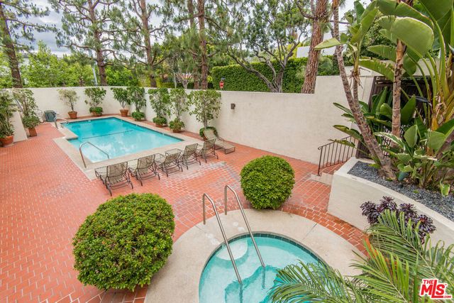 8380 W Waring Avenue 104, West Hollywood, CA 90069