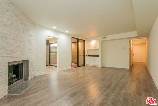 8380 W Waring Avenue 104, West Hollywood, CA 90069