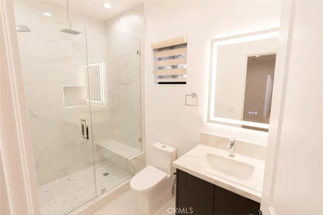 5627 Riverton Avenue, North Hollywood, CA 91601