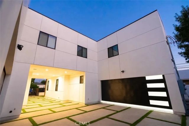5627 Riverton Avenue, North Hollywood, CA 91601