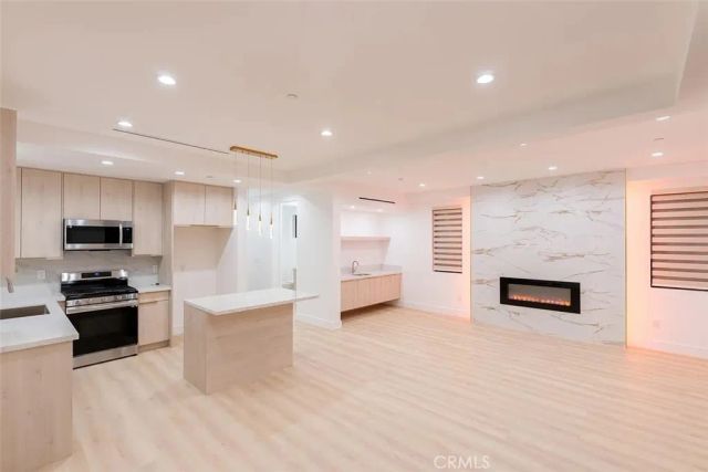 5627 Riverton Avenue, North Hollywood, CA 91601