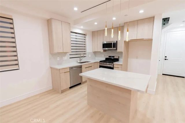 5627 Riverton Avenue, North Hollywood, CA 91601
