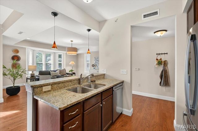 123 W Bodley Avenue 303, Kirkwood, MO 63122