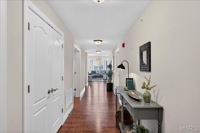 123 W Bodley Avenue 303, Kirkwood, MO 63122