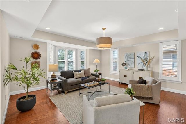 123 W Bodley Avenue 303, Kirkwood, MO 63122