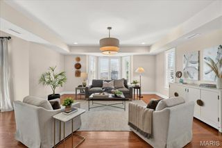 123 W Bodley Avenue 303, Kirkwood, MO 63122