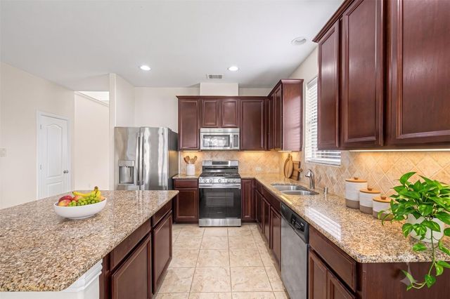 2302 Blue Jay Lane, Katy, TX 77494