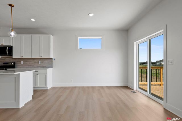 1001 W Santa Clara Street, Lincoln, NE 68523