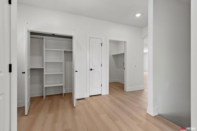 1001 W Santa Clara Street, Lincoln, NE 68523