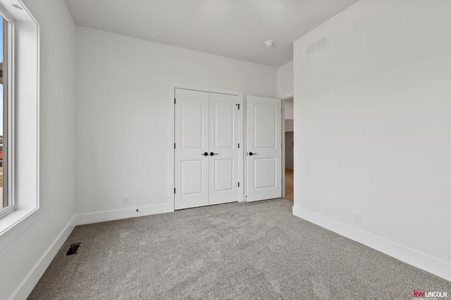 1001 W Santa Clara Street, Lincoln, NE 68523