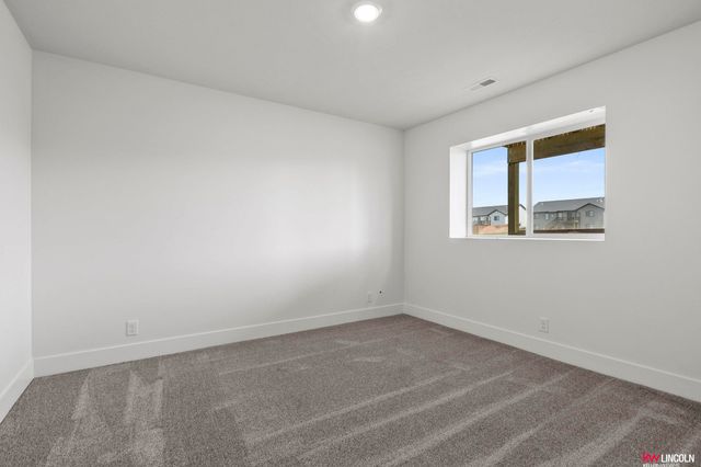 1001 W Santa Clara Street, Lincoln, NE 68523