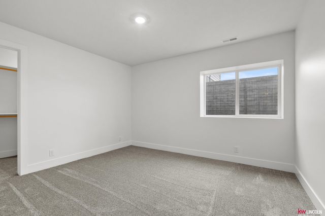 1001 W Santa Clara Street, Lincoln, NE 68523