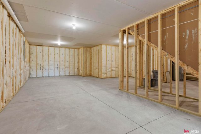 1001 W Santa Clara Street, Lincoln, NE 68523