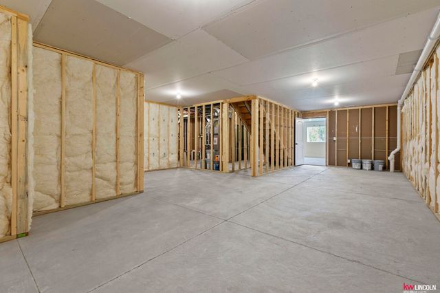 1001 W Santa Clara Street, Lincoln, NE 68523