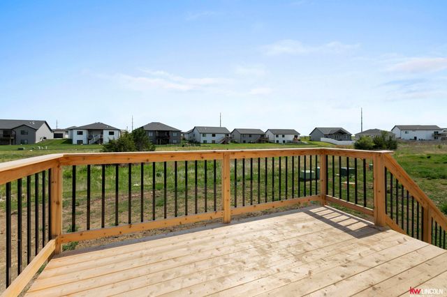 1001 W Santa Clara Street, Lincoln, NE 68523