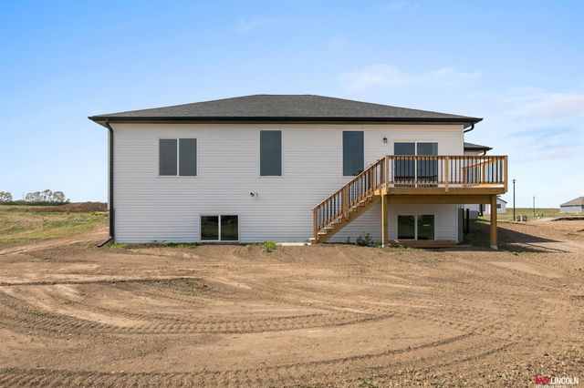 1001 W Santa Clara Street, Lincoln, NE 68523