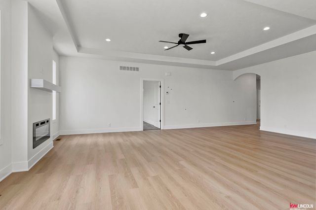 1001 W Santa Clara Street, Lincoln, NE 68523