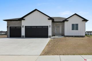 1001 W Santa Clara Street, Lincoln, NE 68523