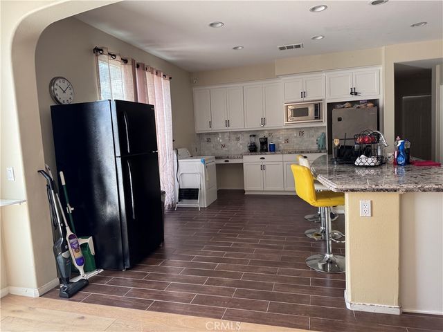 44130 Catsue, Lancaster, CA 93536