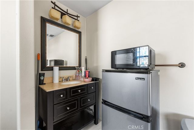 44130 Catsue, Lancaster, CA 93536