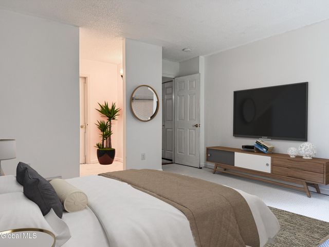 24 Old Mill Lane, Queensbury, NY 12804