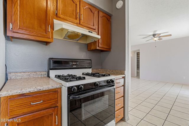 228 Caribe Circle, El Paso, TX 79927