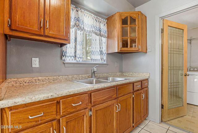 228 Caribe Circle, El Paso, TX 79927