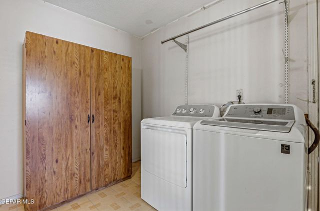 228 Caribe Circle, El Paso, TX 79927