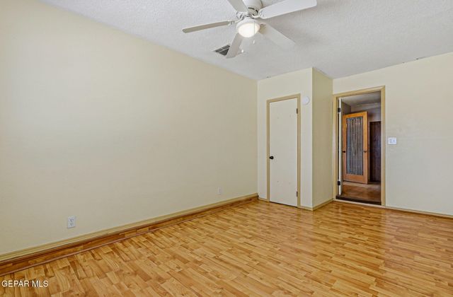 228 Caribe Circle, El Paso, TX 79927