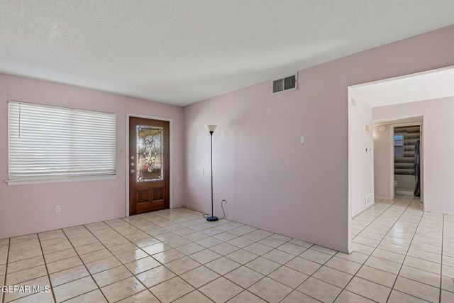 228 Caribe Circle, El Paso, TX 79927