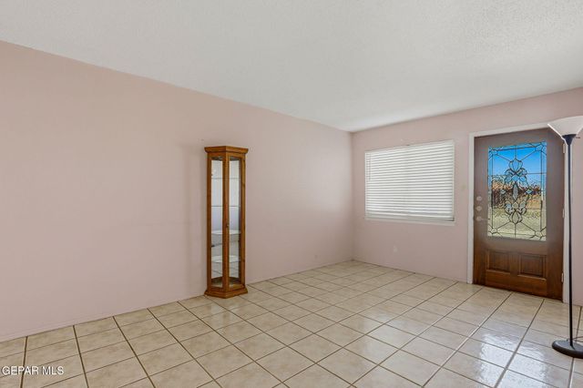 228 Caribe Circle, El Paso, TX 79927