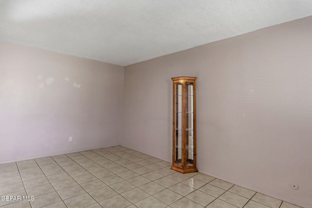 228 Caribe Circle, El Paso, TX 79927