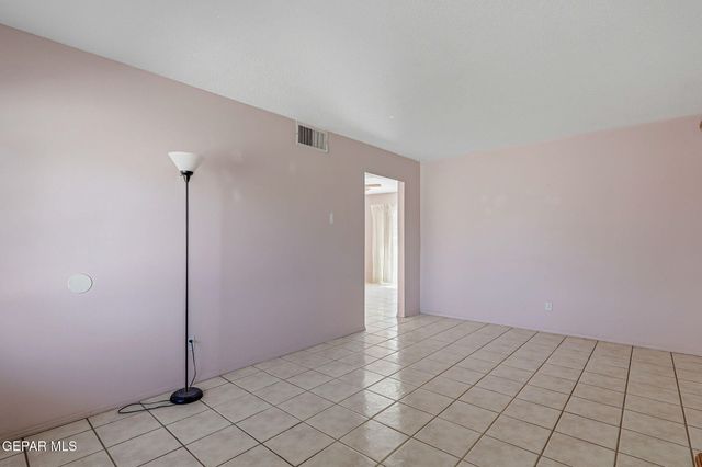 228 Caribe Circle, El Paso, TX 79927