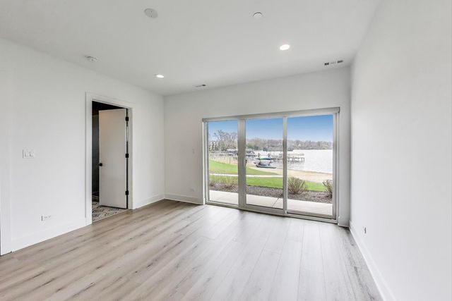 12 Golden Sunset Drive, Lake Zurich, IL 60047