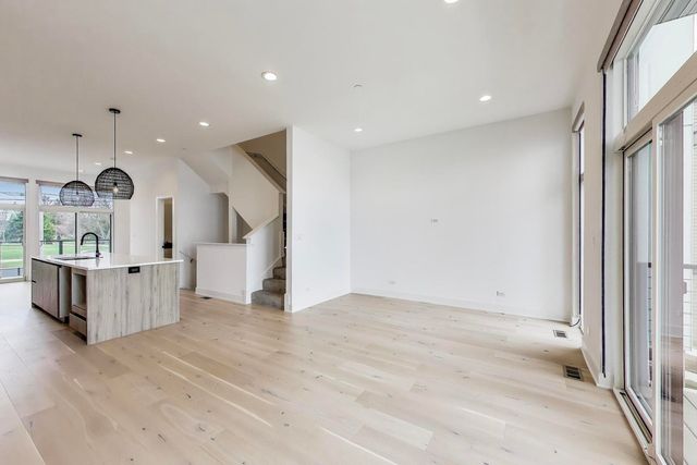 12 Golden Sunset Drive, Lake Zurich, IL 60047